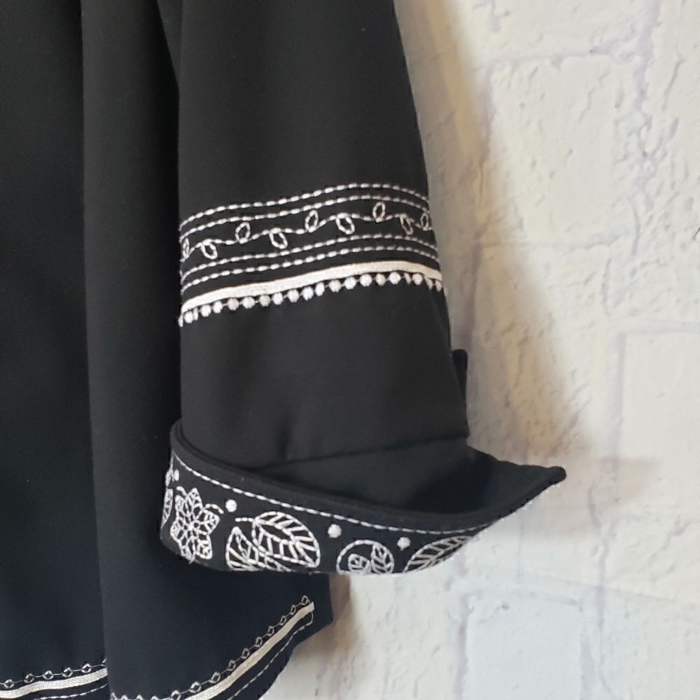 LILY STANHOPE Button Front Embroidered Jacket - Picture 2 of 6